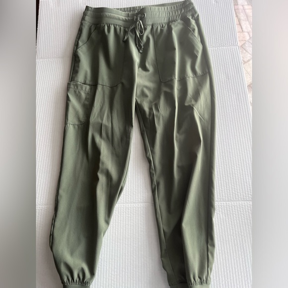 Maevn by matrix scrub set - Picture 3 of 14